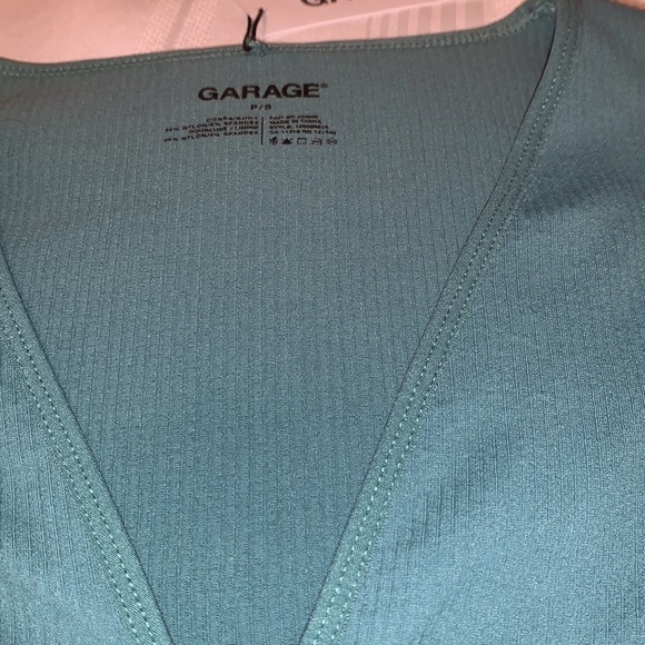 ✨2/$20✨ GARAGE | NWT’s Deep V neck ribbed long sleeve crop top - Picture 3 of 8